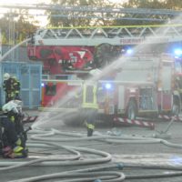 Einsatzübung „Brand von Übersee-Containern auf Firmengelände“
